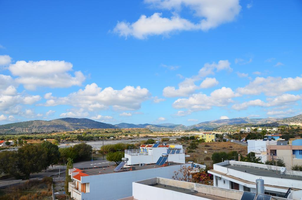 Georgias Apartments Charaki Quarto foto