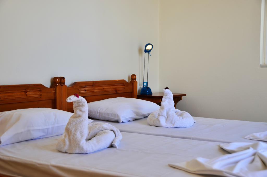 Georgias Apartments Charaki Quarto foto
