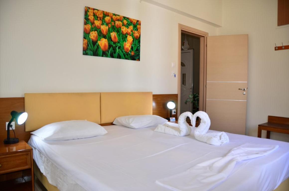Georgias Apartments Charaki Quarto foto